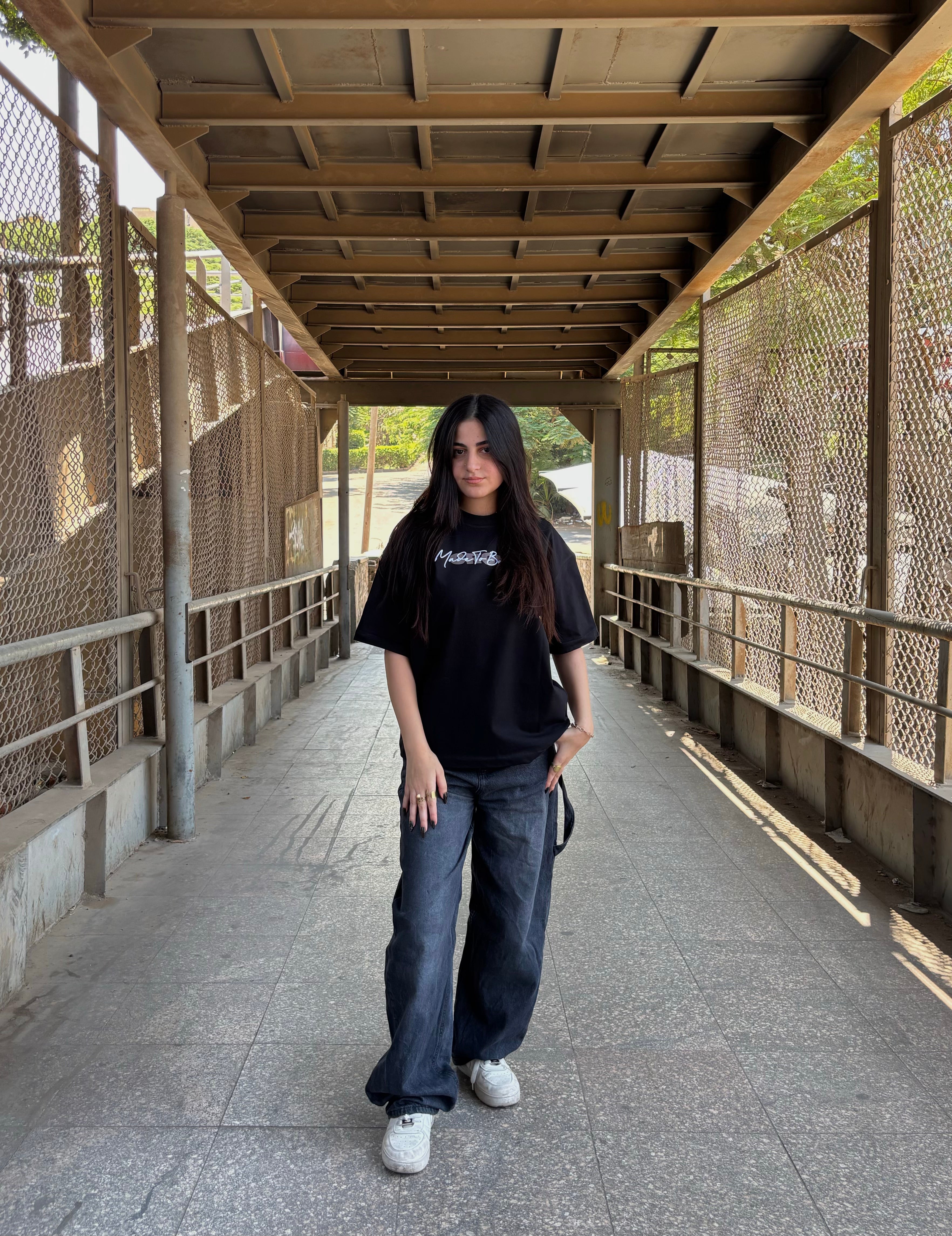 CURVE Black Tee