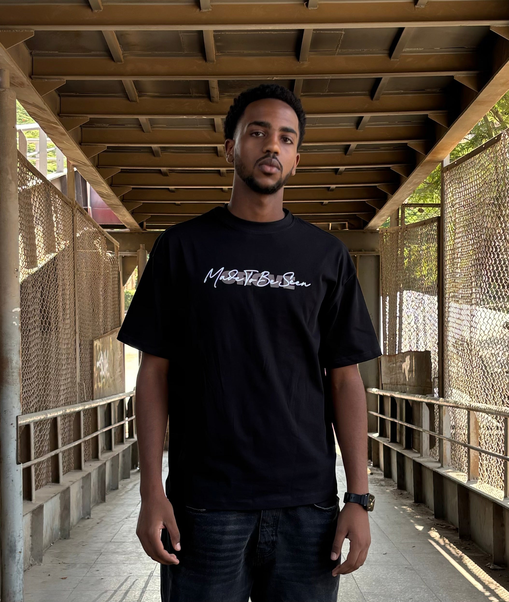 CURVE Black Tee